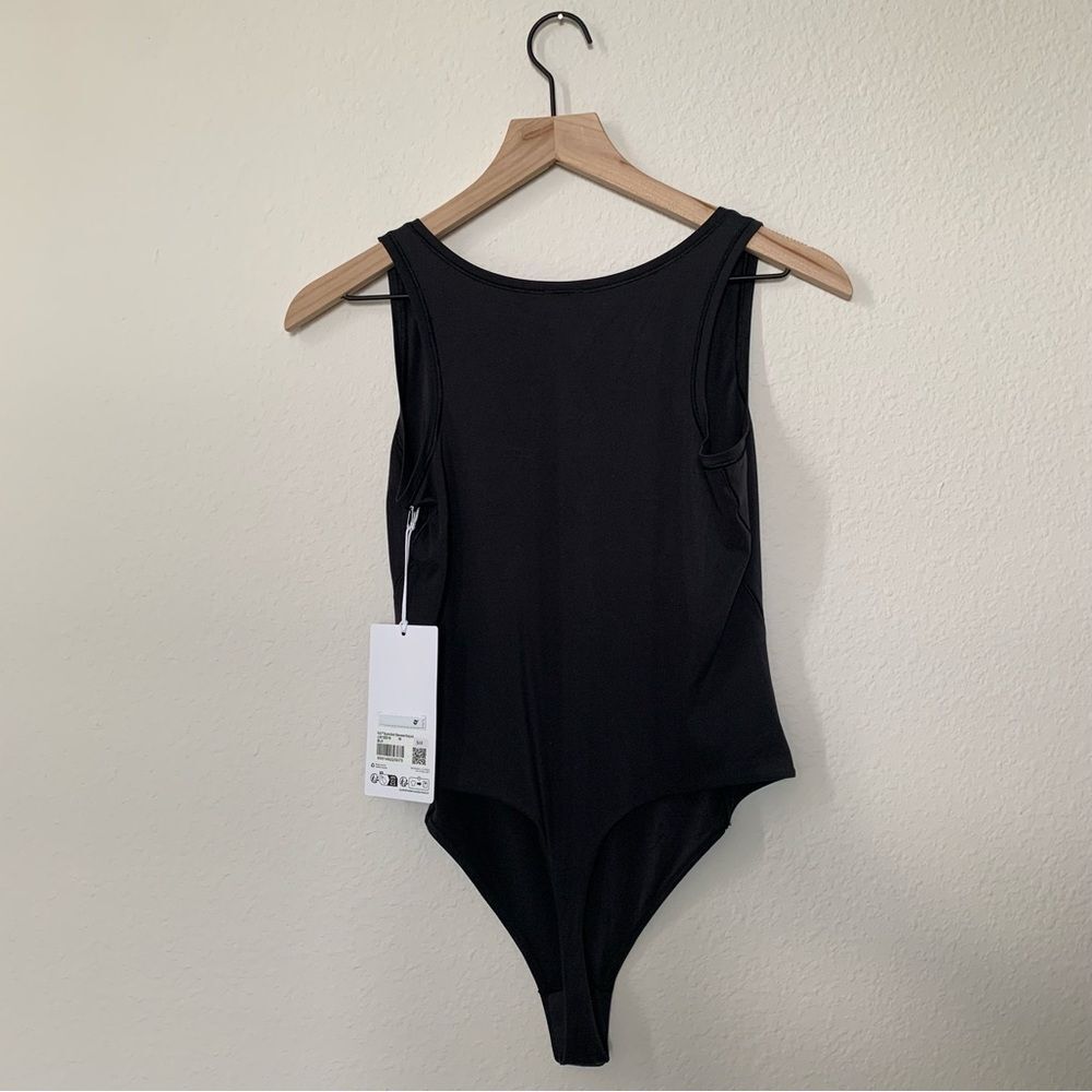 Lululemon Athletica Nulu Squareneck Sleeveless Bodysuit M - Picture 2 of 6